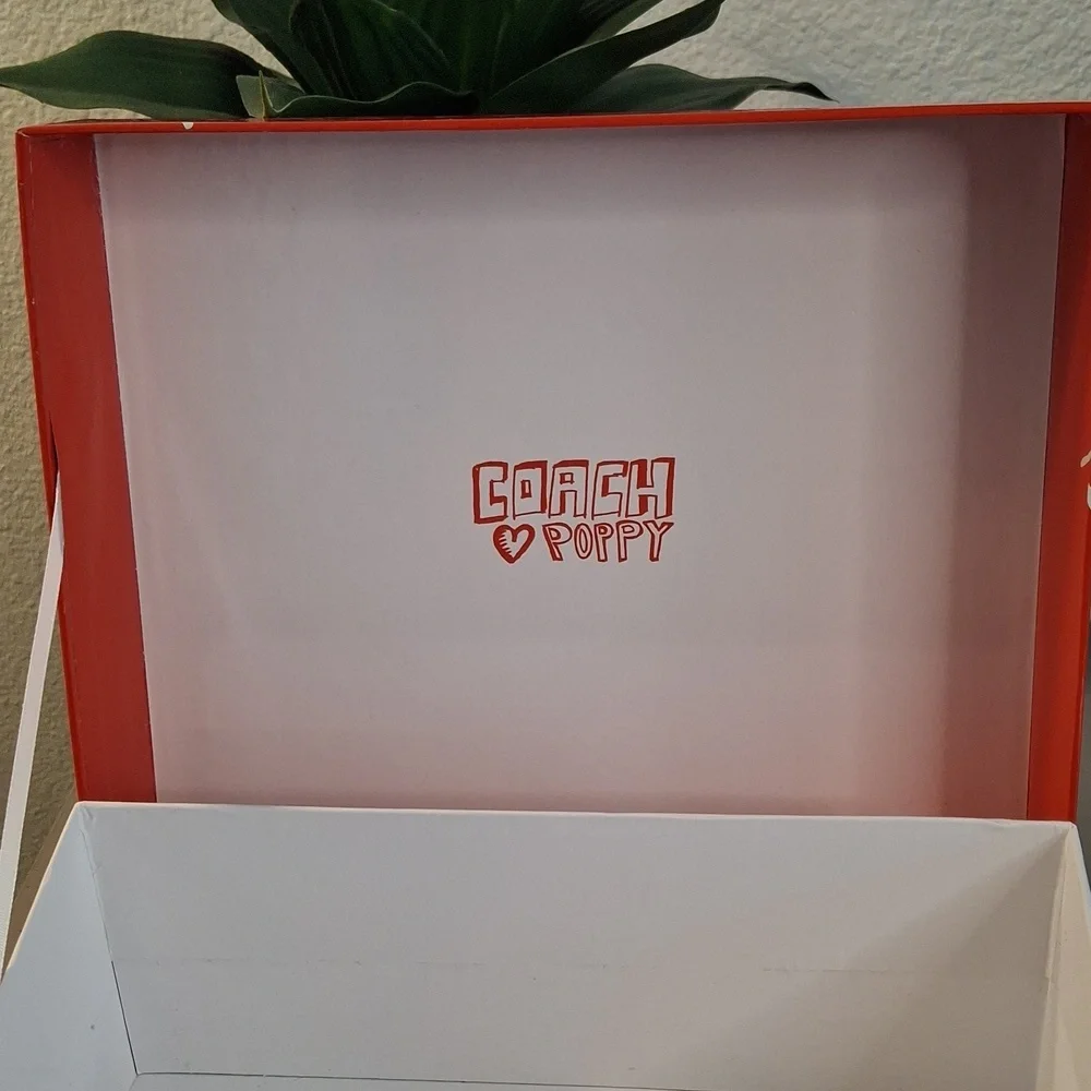 Coach Poppy Box - Picture 7 of 12